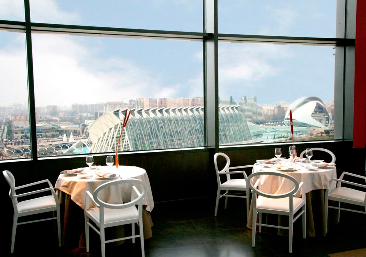 Restaurant with a great view over the City of Arts and Sciences