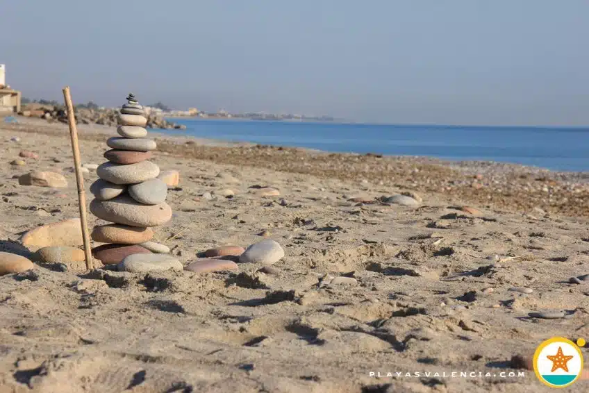 Visit the wonderful beaches in Valencia