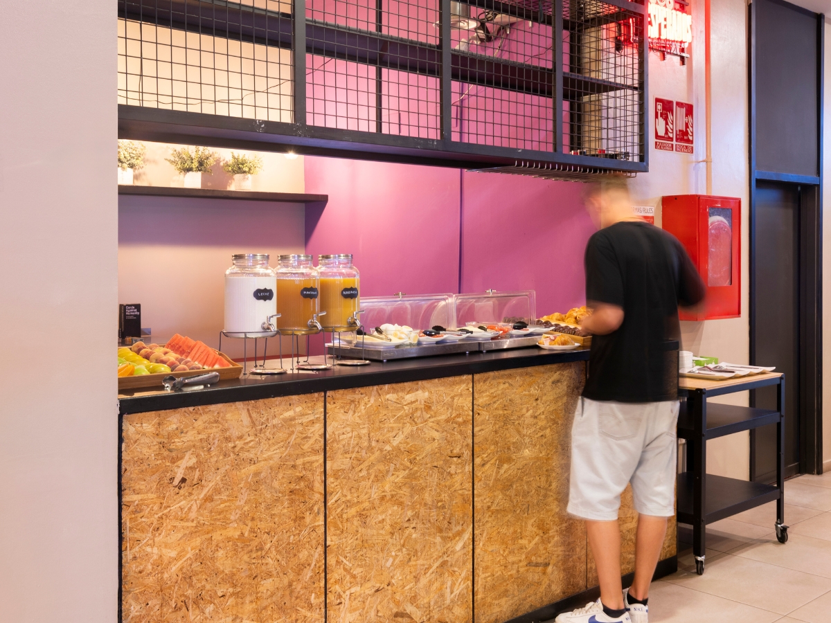 Breakfast Nest Hostels Valencia 2024